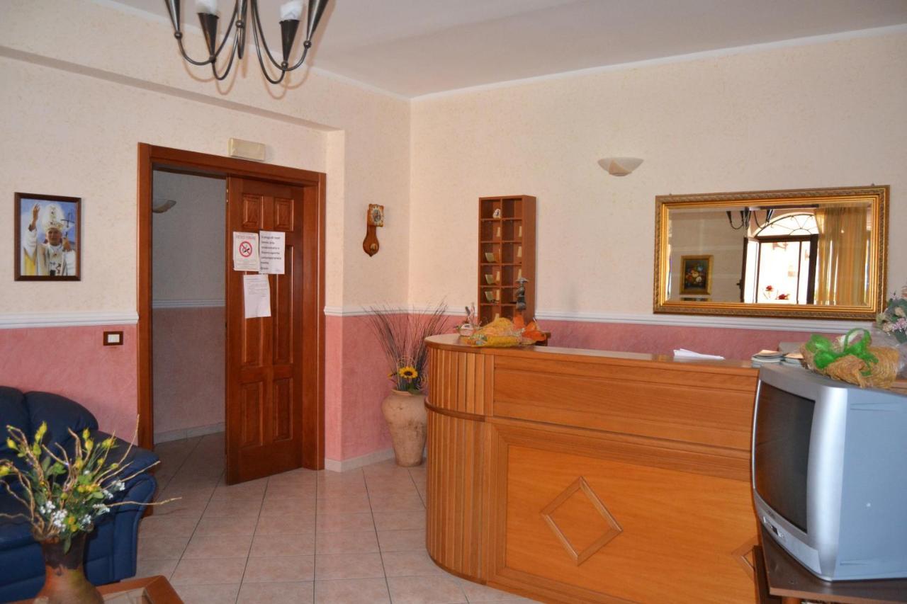 Hotel Ristorante L'Avvenire Gizzeria Exteriér fotografie