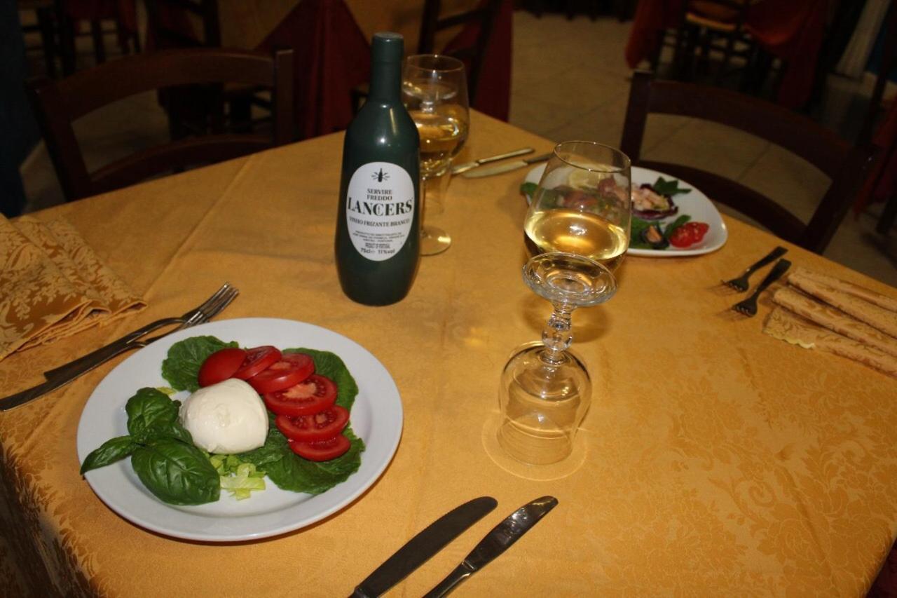 Hotel Ristorante L'Avvenire Gizzeria Exteriér fotografie