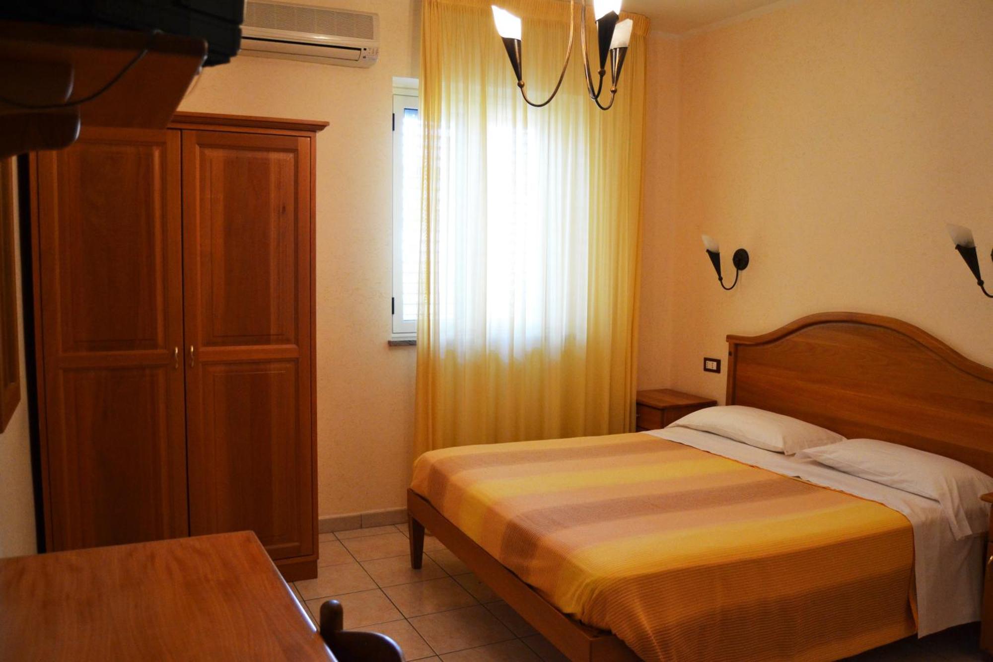 Hotel Ristorante L'Avvenire Gizzeria Pokoj fotografie